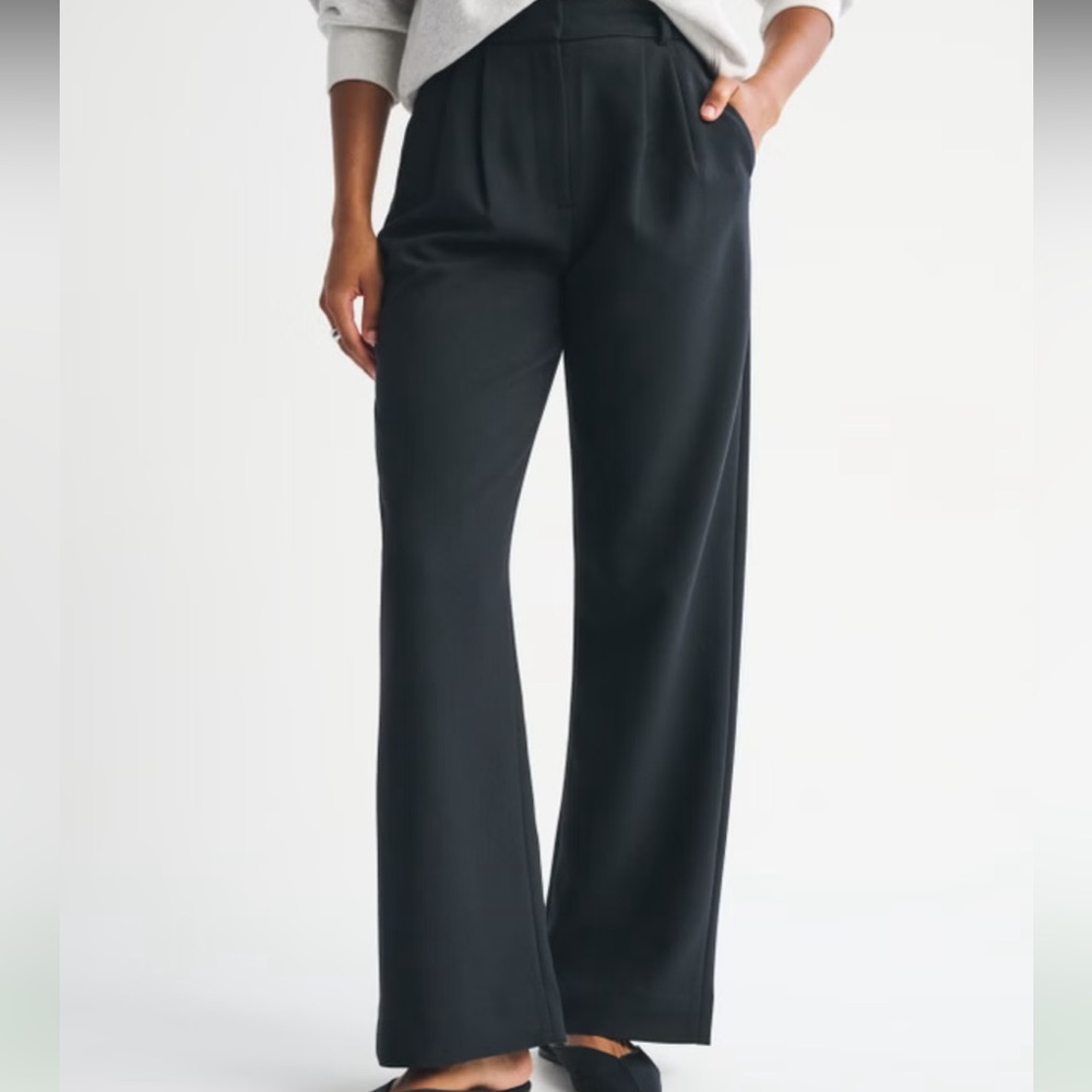 Abercrombie & Fitch Ultra High Relaxed Straight Tailored Pant NWT